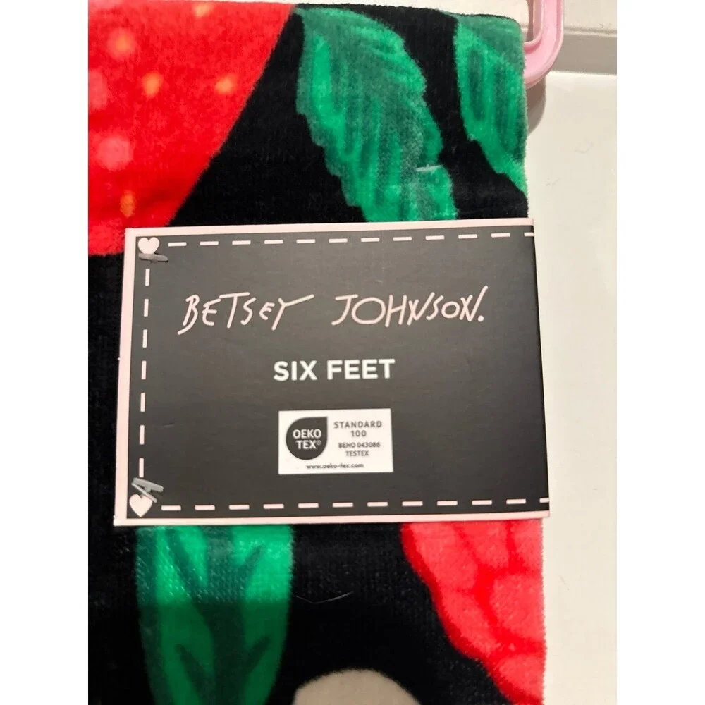 BETSEY JOHNSON BEACH TOWEL-Fruit Floral